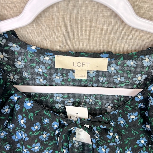 Loft New Women’s XL Floral Ruffles Tie V-Neck Long Sleeve Blouse - Picture 4 of 9